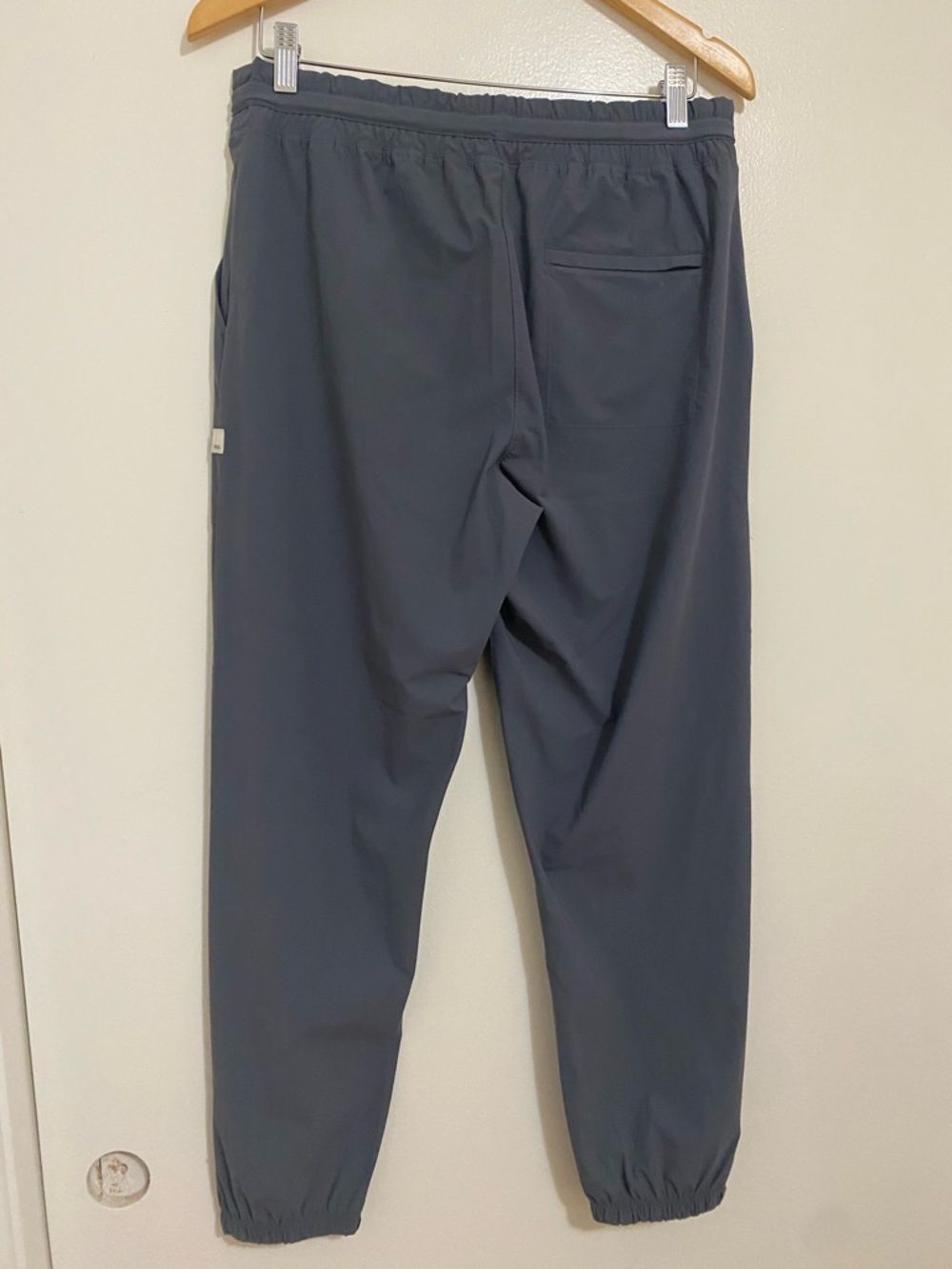 Vuori Miles Jogger In Azure Blue Gray Lightweight - Picture 4 of 6